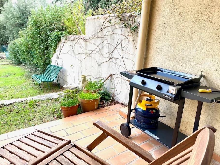Le Corton - 45M2 - Parking - Jardin - Wifi Διαμέρισμα Κασί Εξωτερικό φωτογραφία